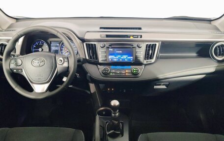 Toyota RAV4, 2016 год, 1 907 400 рублей, 10 фотография