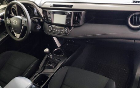 Toyota RAV4, 2016 год, 1 907 400 рублей, 15 фотография