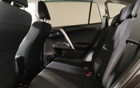 Toyota RAV4, 2016 год, 1 907 400 рублей, 14 фотография
