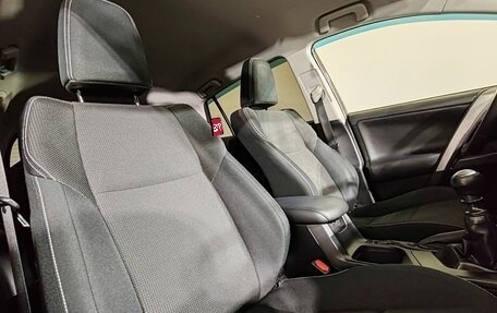 Toyota RAV4, 2016 год, 1 907 400 рублей, 16 фотография