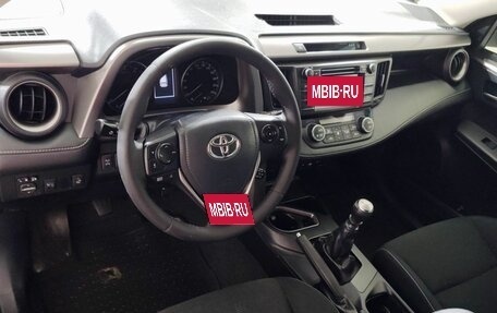 Toyota RAV4, 2016 год, 1 907 400 рублей, 12 фотография