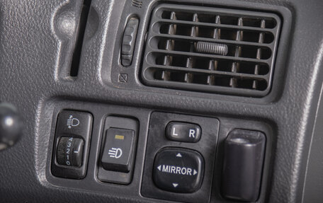 Toyota Succeed I рестайлинг, 2005 год, 589 000 рублей, 12 фотография