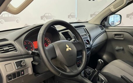 Mitsubishi L200 IV рестайлинг, 2016 год, 1 617 000 рублей, 7 фотография