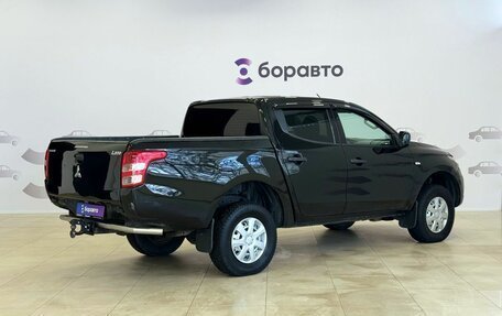 Mitsubishi L200 IV рестайлинг, 2016 год, 1 617 000 рублей, 3 фотография