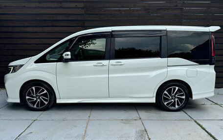 Honda Stepwgn IV, 2021 год, 2 170 000 рублей, 2 фотография