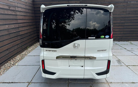 Honda Stepwgn IV, 2021 год, 2 170 000 рублей, 5 фотография