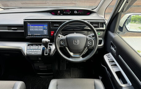 Honda Stepwgn IV, 2021 год, 2 170 000 рублей, 10 фотография