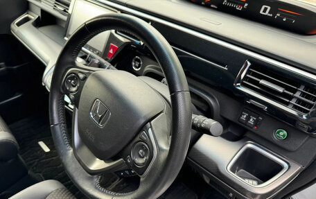 Honda Stepwgn IV, 2021 год, 2 170 000 рублей, 12 фотография