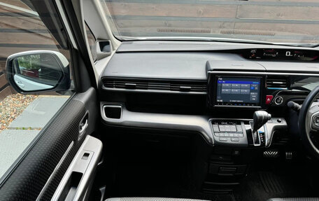 Honda Stepwgn IV, 2021 год, 2 170 000 рублей, 13 фотография