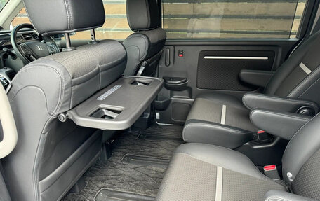 Honda Stepwgn IV, 2021 год, 2 170 000 рублей, 16 фотография