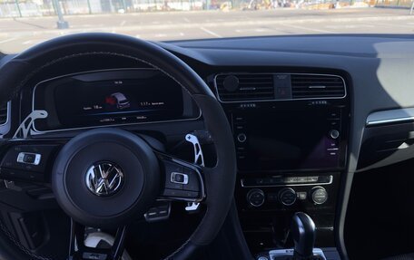 Volkswagen Golf R VII, 2019 год, 4 400 000 рублей, 9 фотография