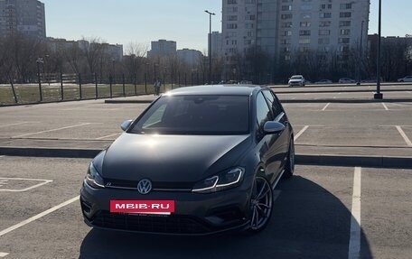 Volkswagen Golf R VII, 2019 год, 4 400 000 рублей, 6 фотография