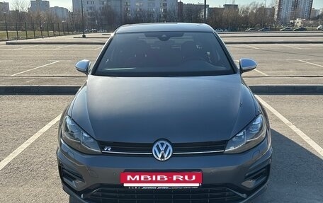 Volkswagen Golf R VII, 2019 год, 4 400 000 рублей, 5 фотография