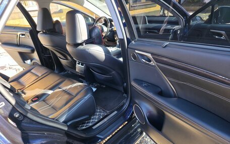 Lexus RX IV рестайлинг, 2018 год, 4 300 000 рублей, 14 фотография