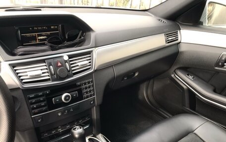 Mercedes-Benz E-Класс, 2011 год, 1 600 000 рублей, 3 фотография