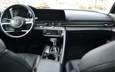 Hyundai Elantra, 2021 год, 2 000 000 рублей, 8 фотография