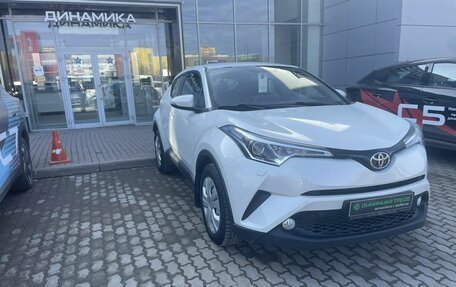 Toyota C-HR I рестайлинг, 2019 год, 2 345 000 рублей, 3 фотография