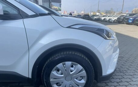 Toyota C-HR I рестайлинг, 2019 год, 2 345 000 рублей, 5 фотография