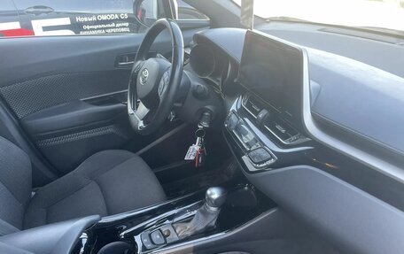 Toyota C-HR I рестайлинг, 2019 год, 2 345 000 рублей, 12 фотография