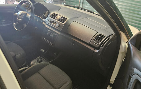 Skoda Fabia II, 2010 год, 690 000 рублей, 7 фотография