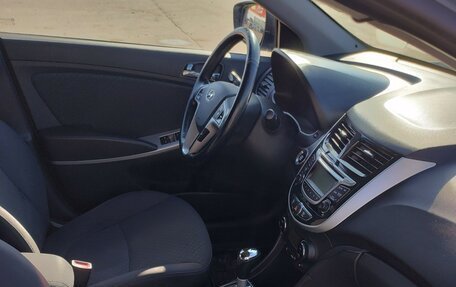 Hyundai Solaris II рестайлинг, 2014 год, 1 050 000 рублей, 10 фотография