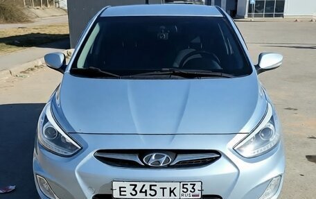 Hyundai Solaris II рестайлинг, 2014 год, 1 050 000 рублей, 3 фотография