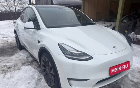 Tesla Model Y I, 2021 год, 3 800 000 рублей, 1 фотография