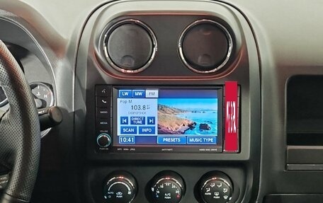 Jeep Liberty (Patriot), 2010 год, 1 100 000 рублей, 11 фотография