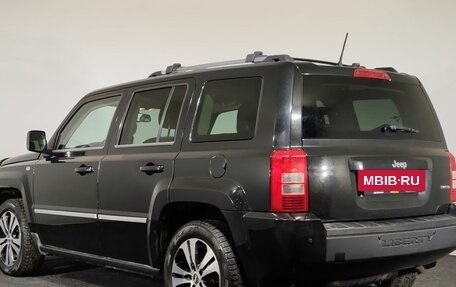 Jeep Liberty (Patriot), 2010 год, 1 100 000 рублей, 7 фотография