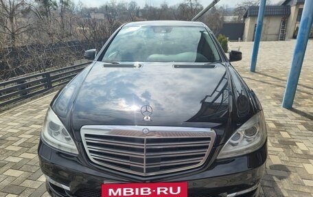 Mercedes-Benz S-Класс, 2011 год, 2 450 000 рублей, 2 фотография
