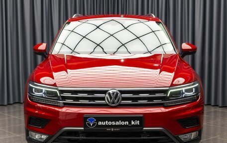 Volkswagen Tiguan II, 2017 год, 2 549 000 рублей, 2 фотография