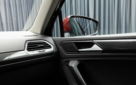 Volkswagen Tiguan II, 2017 год, 2 549 000 рублей, 19 фотография