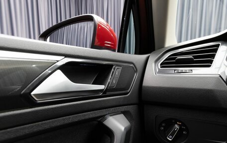 Volkswagen Tiguan II, 2017 год, 2 549 000 рублей, 20 фотография