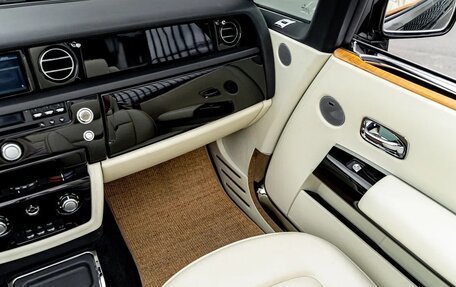 Rolls-Royce Phantom VII рестайлинг, 2007 год, 39 990 000 рублей, 22 фотография