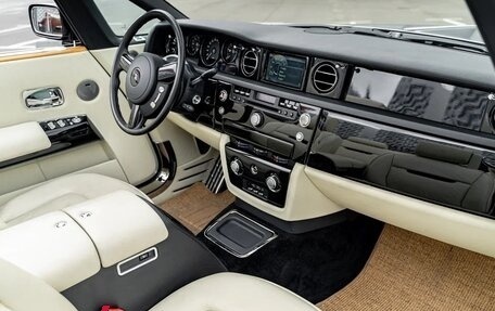 Rolls-Royce Phantom VII рестайлинг, 2007 год, 39 990 000 рублей, 28 фотография