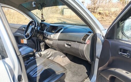 Mitsubishi L200 IV рестайлинг, 2014 год, 1 100 000 рублей, 5 фотография