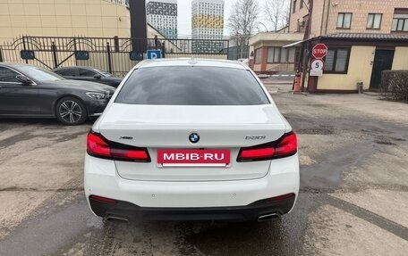 BMW 5 серия, 2021 год, 5 650 000 рублей, 6 фотография