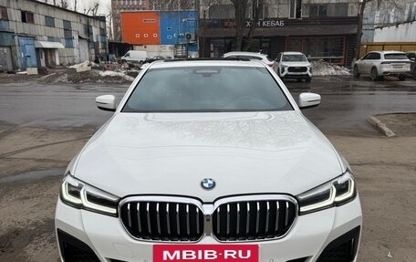 BMW 5 серия, 2021 год, 5 650 000 рублей, 2 фотография