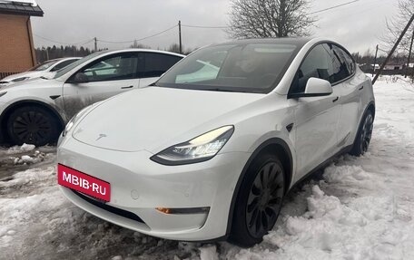 Tesla Model Y I, 2021 год, 3 800 000 рублей, 2 фотография
