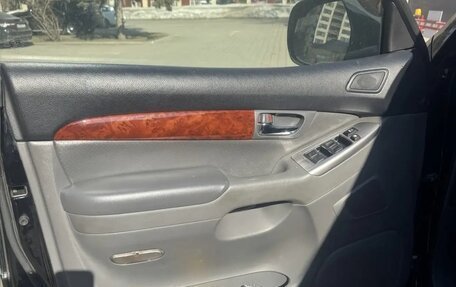 Toyota Land Cruiser Prado 120 рестайлинг, 2006 год, 1 950 000 рублей, 10 фотография