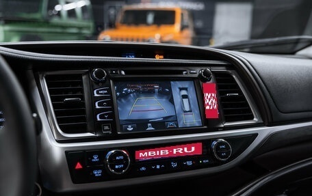 Toyota Highlander III, 2018 год, 3 300 000 рублей, 14 фотография