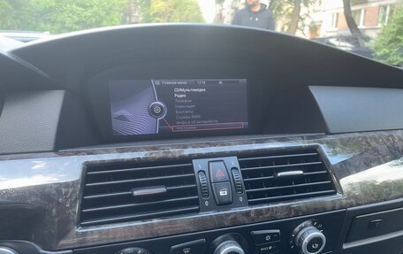 BMW 5 серия, 2009 год, 800 000 рублей, 6 фотография