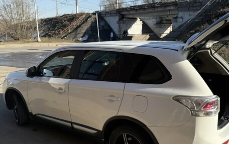 Mitsubishi Outlander III рестайлинг 3, 2012 год, 1 150 000 рублей, 6 фотография