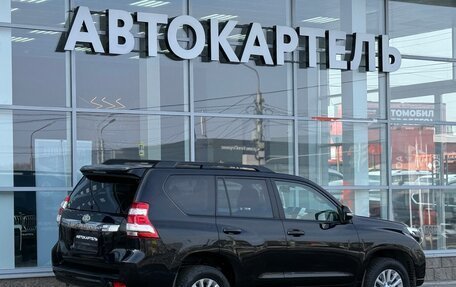 Toyota Land Cruiser Prado 150 рестайлинг 2, 2015 год, 4 100 000 рублей, 2 фотография