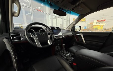 Toyota Land Cruiser Prado 150 рестайлинг 2, 2015 год, 4 100 000 рублей, 5 фотография