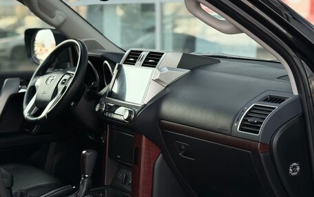 Toyota Land Cruiser Prado 150 рестайлинг 2, 2015 год, 4 100 000 рублей, 25 фотография