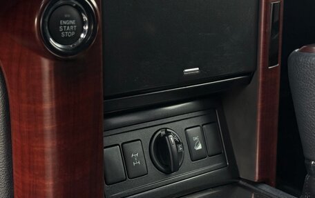 Toyota Land Cruiser Prado 150 рестайлинг 2, 2015 год, 4 100 000 рублей, 29 фотография