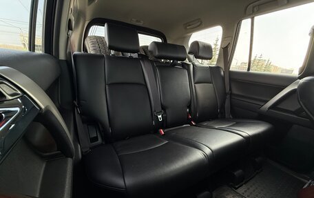 Toyota Land Cruiser Prado 150 рестайлинг 2, 2015 год, 4 100 000 рублей, 30 фотография