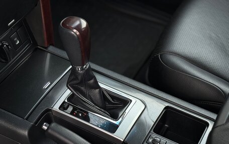 Toyota Land Cruiser Prado 150 рестайлинг 2, 2015 год, 4 100 000 рублей, 31 фотография