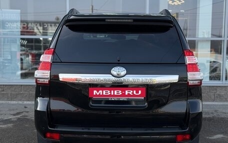 Toyota Land Cruiser Prado 150 рестайлинг 2, 2015 год, 4 100 000 рублей, 19 фотография